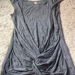 Grey short sleeve top